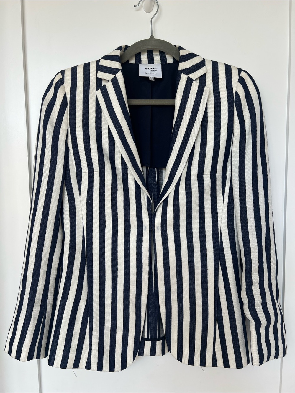 Akris Punto Navy & White Striped Tailored Blazer
